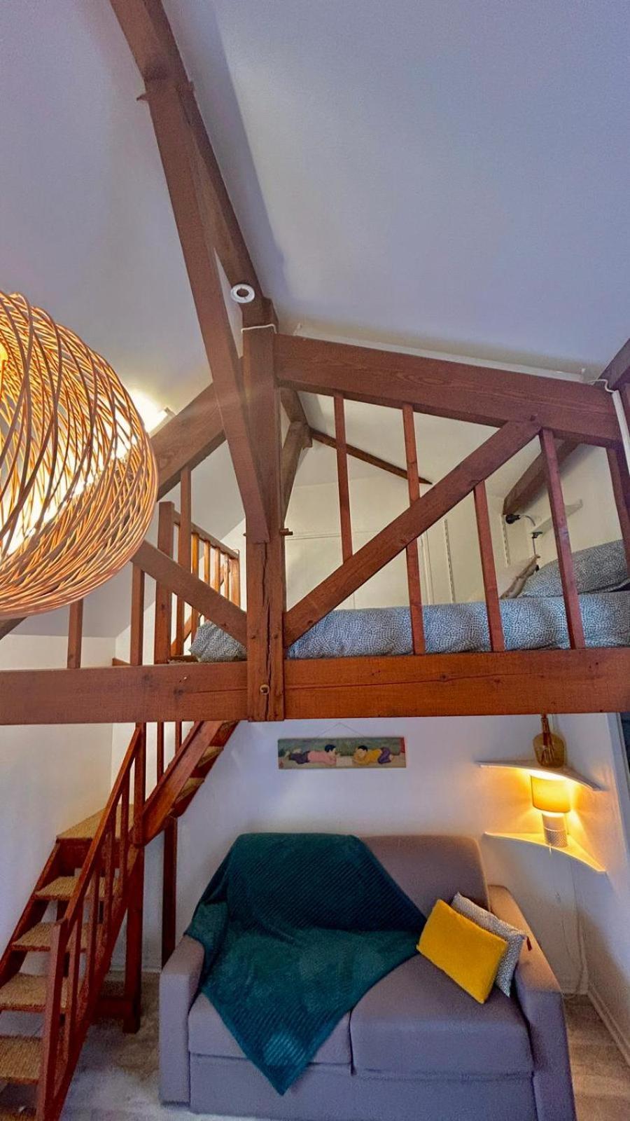 Apartment Maisonnette 2 A 4 Pers- Jardin Privatif Cloture- Calme- Stationnement Gratuit- Pau Ouest *